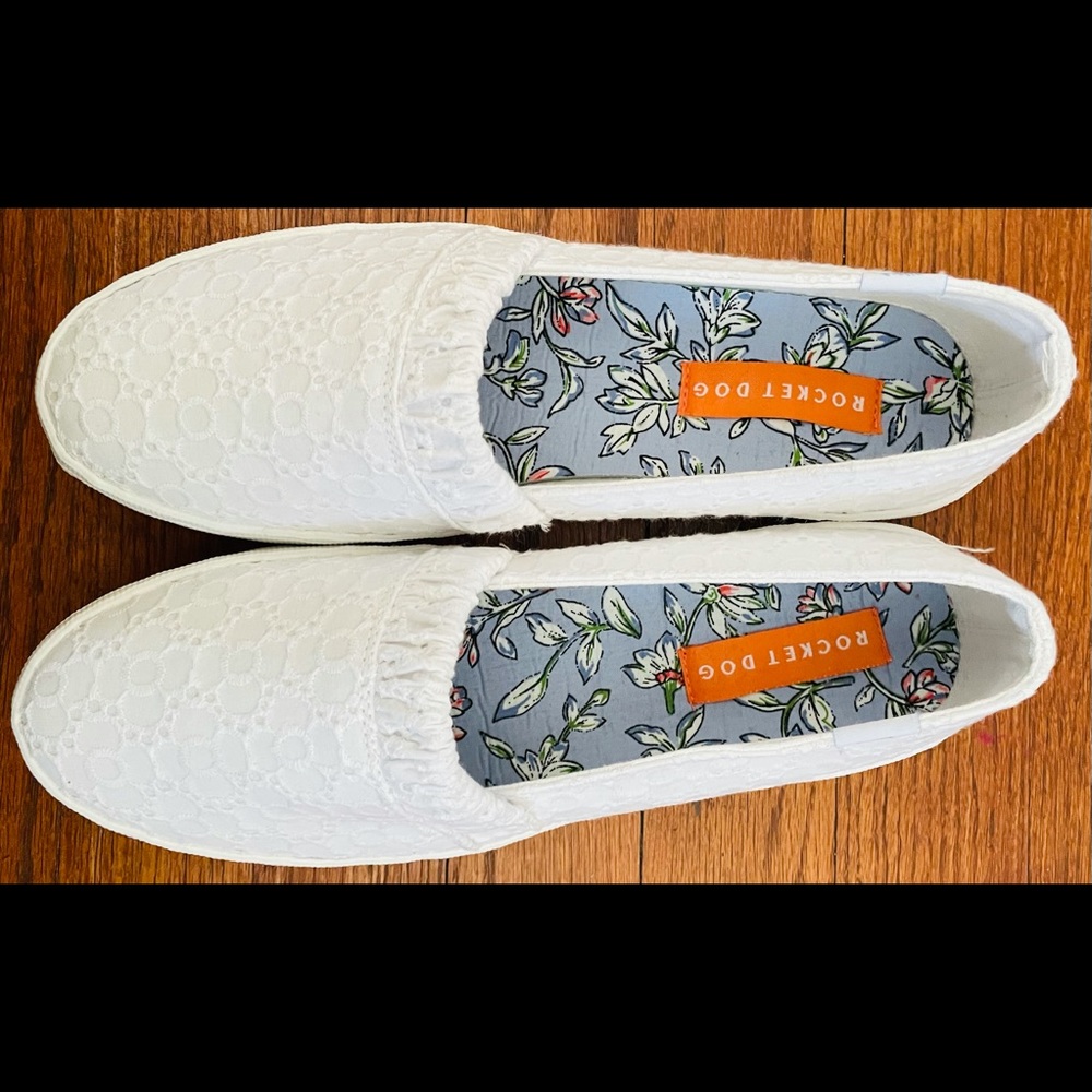 NWOT White Rocket Dog women’s 8.5